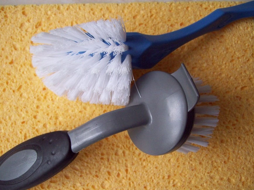 two different types of brushes