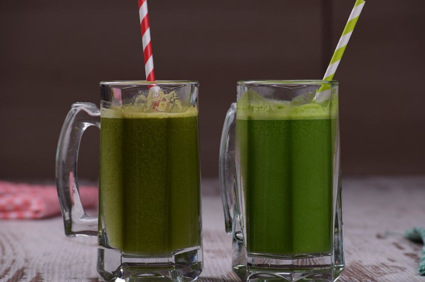 Make a juice out of different green veggies and begin a refreshing day.