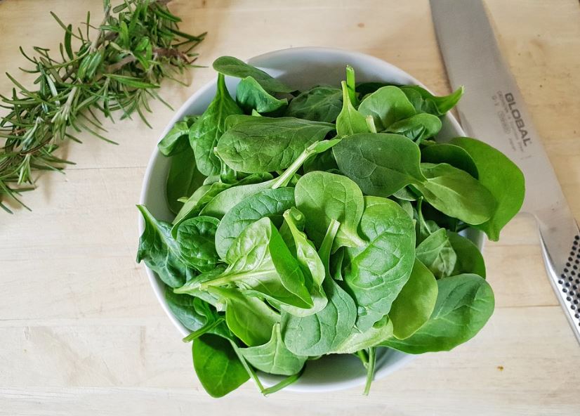 How Much Spinach Juice Should You Consume in a Day